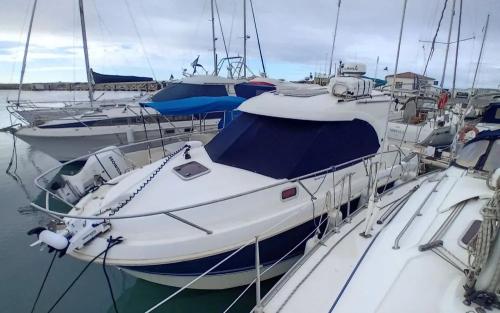 Beneteau antares 8