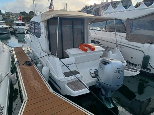 beneteau Antares 880