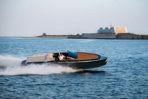 Frauscher 790 spectre x porsche