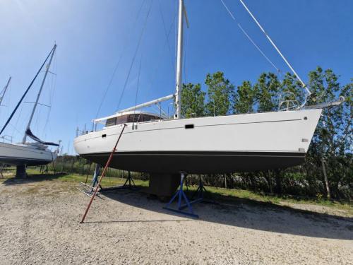 Dufour yachts atoll 43