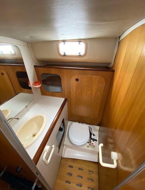 beneteau Antares 800