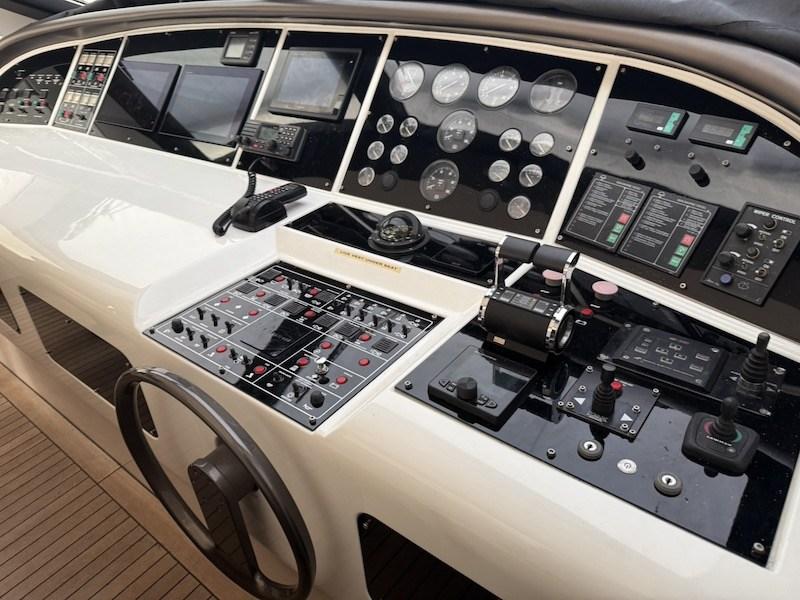 mangusta 72