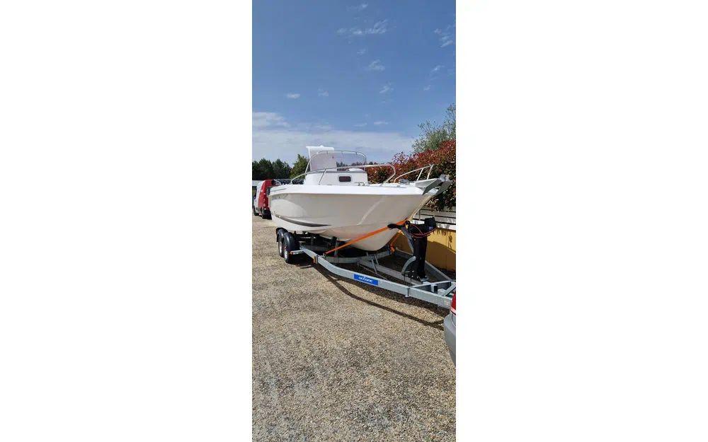 b2 marine Cap ferret 652