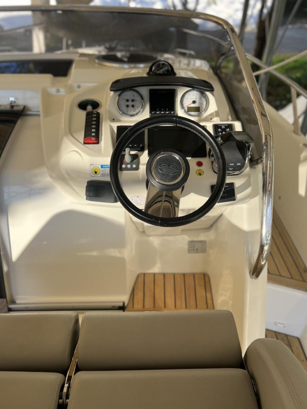 cranchi Endurance 30