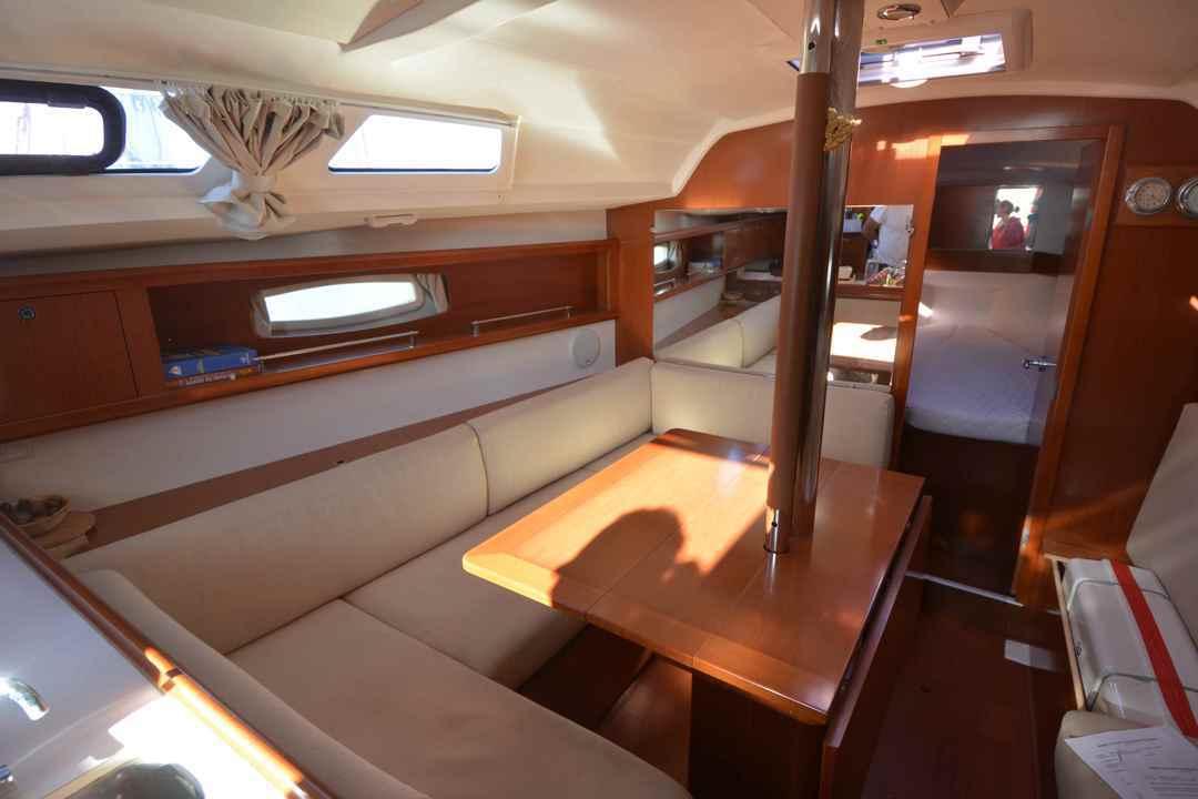 beneteau Oceanis 34