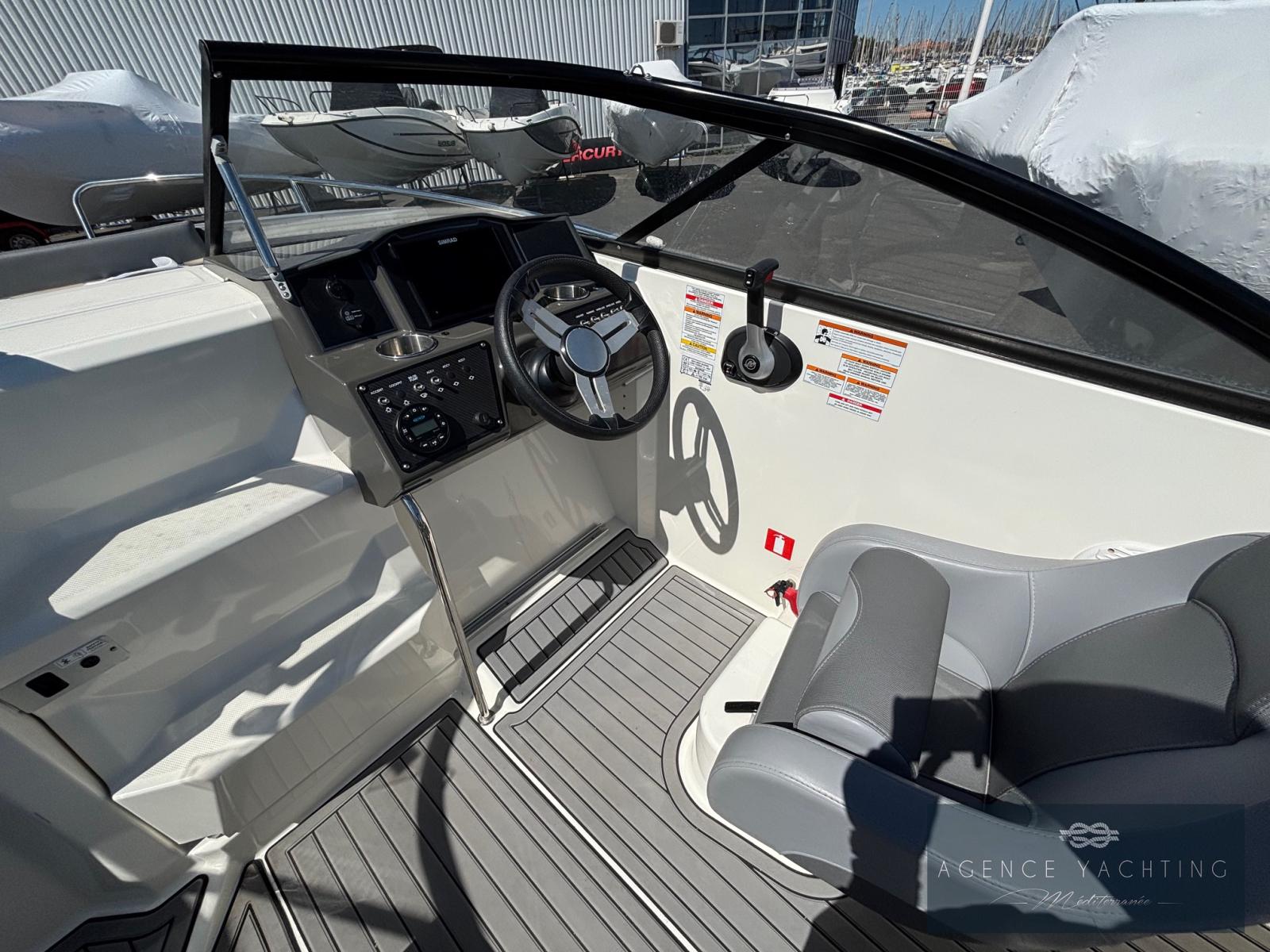 bayliner Vr5 cuddy ob