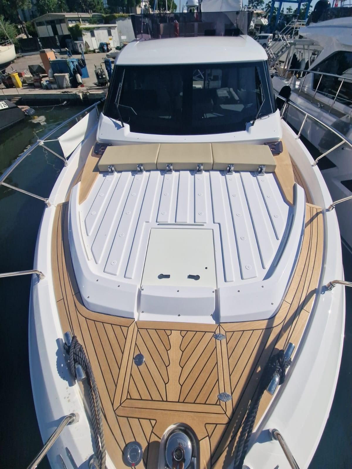 ferretti yachts 500