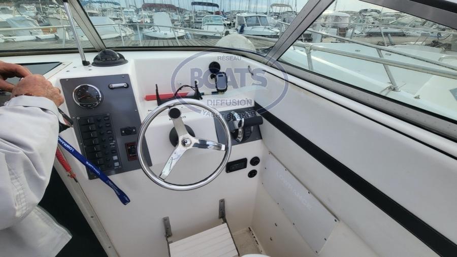 seaswirl Seaswirl striper 2600 ob