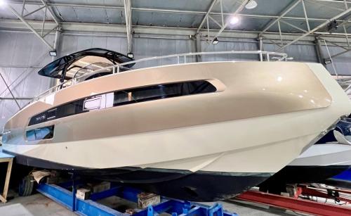 Invictus yacht invictus 370 gt