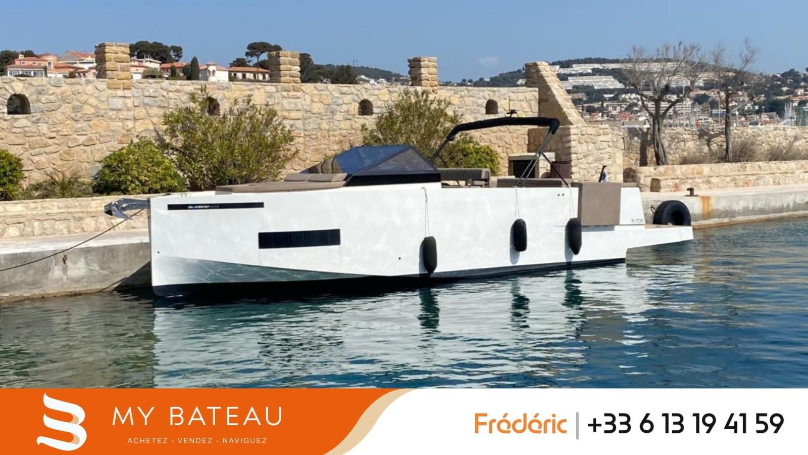 de antonio yachts D33 cruiser