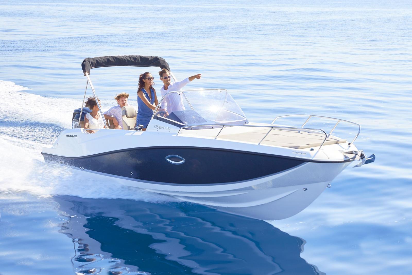 quicksilver Activ 675 sundeck