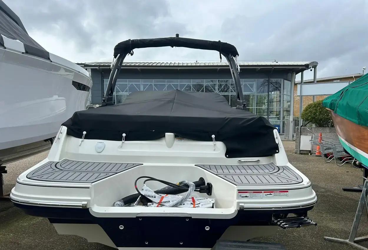 bayliner Vr6
