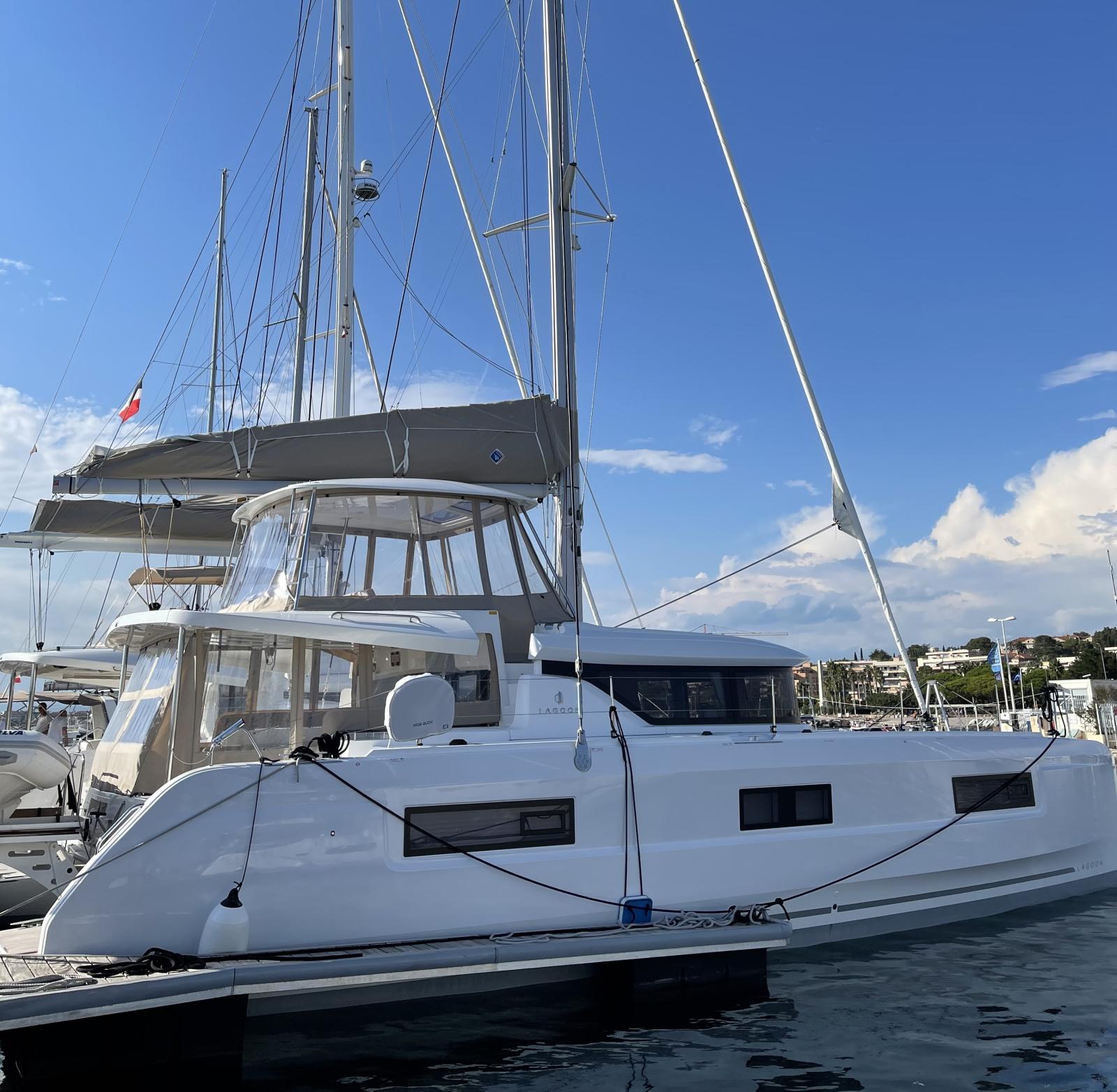 lagoon 46