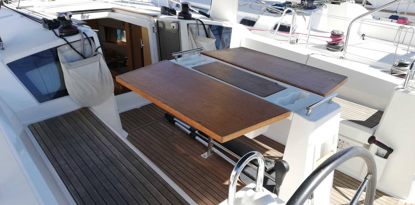 beneteau Oceanis 38.1