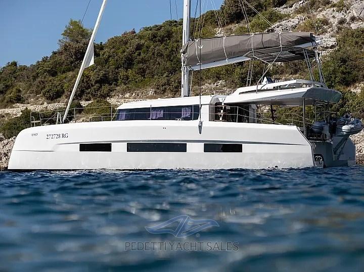 dufour 48 catamarano