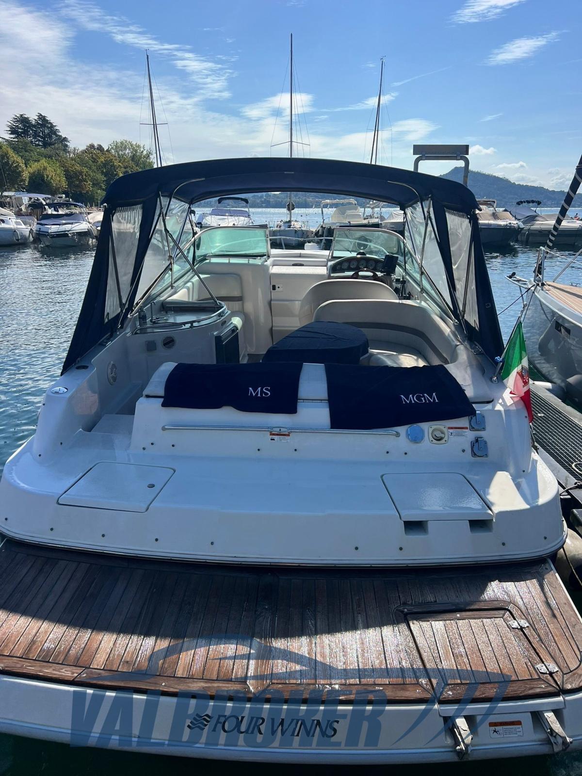 four winns Sundowner 285