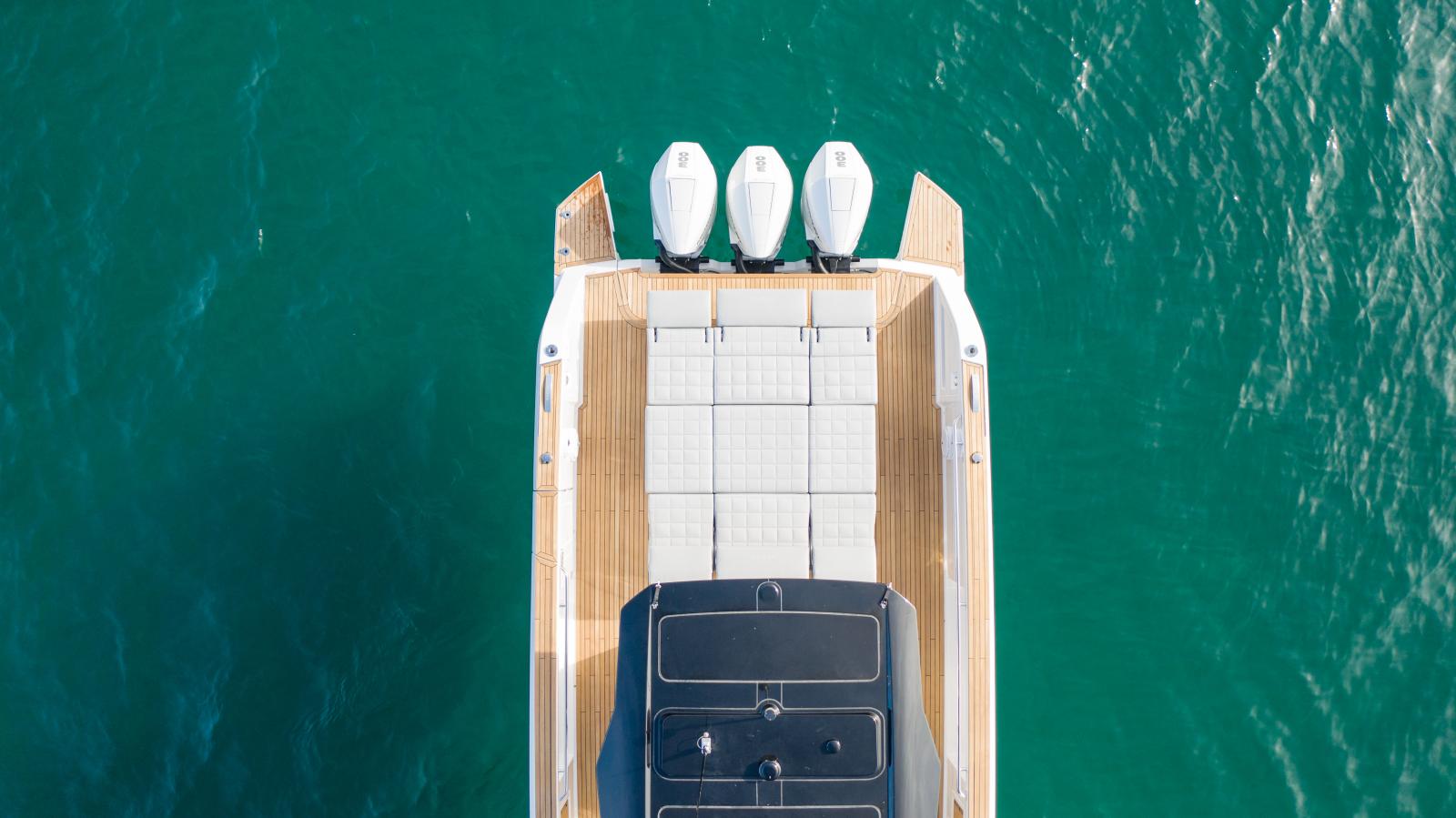 pardo yachts 38 hors-bord