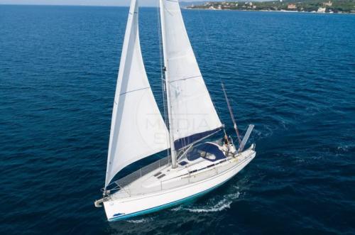 Bavaria yachts 38 match