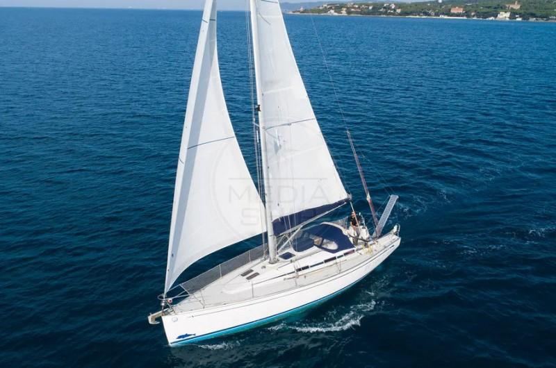 bavaria yachts 38 match