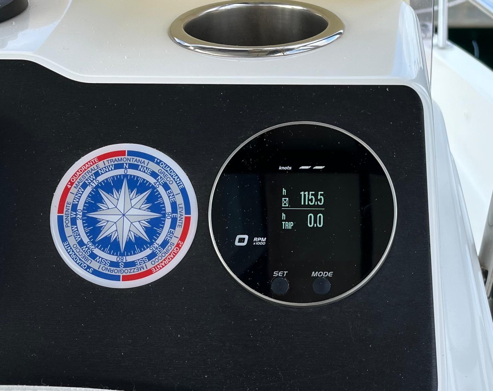 beneteau Flyer 6 space deck