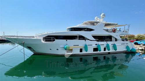 Benetti delfino 93'