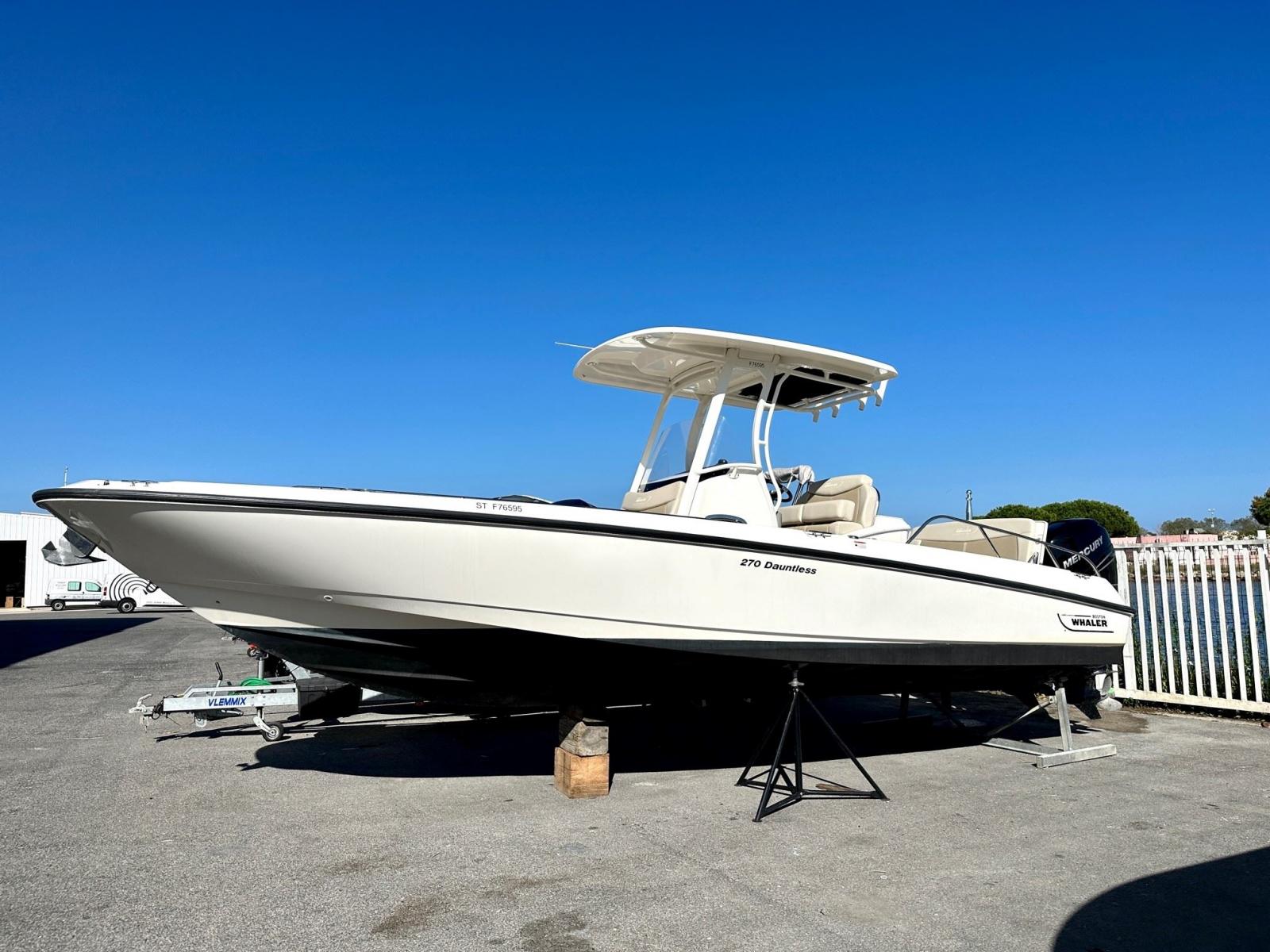 boston whaler 270 dauntless