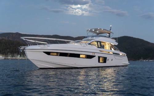 Azimut s8