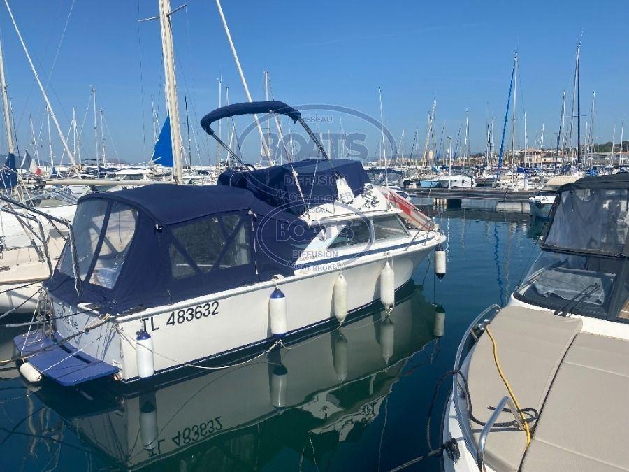 bertram Bertram 28 fly