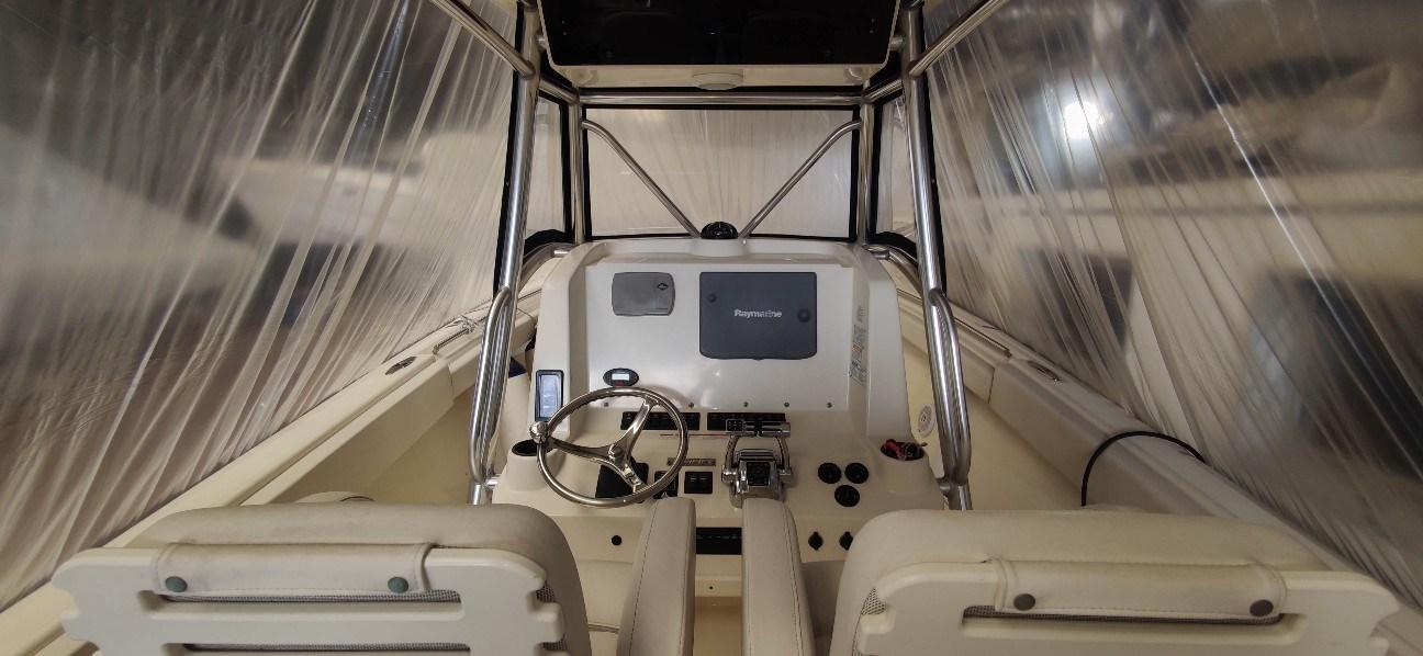 pursuit 3480 center console