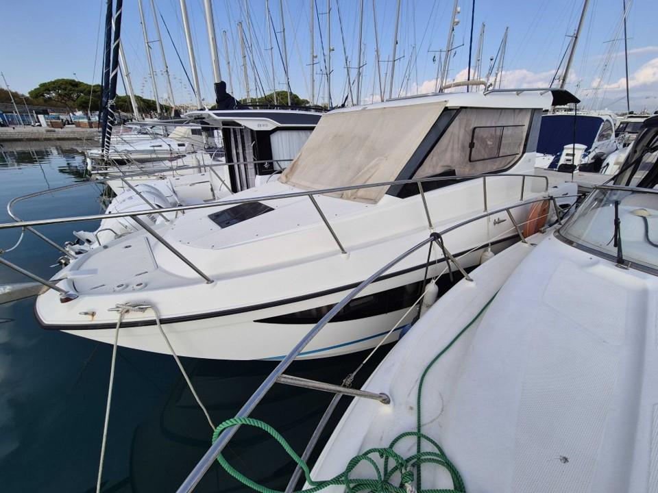 quicksilver Activ 855 cruiser