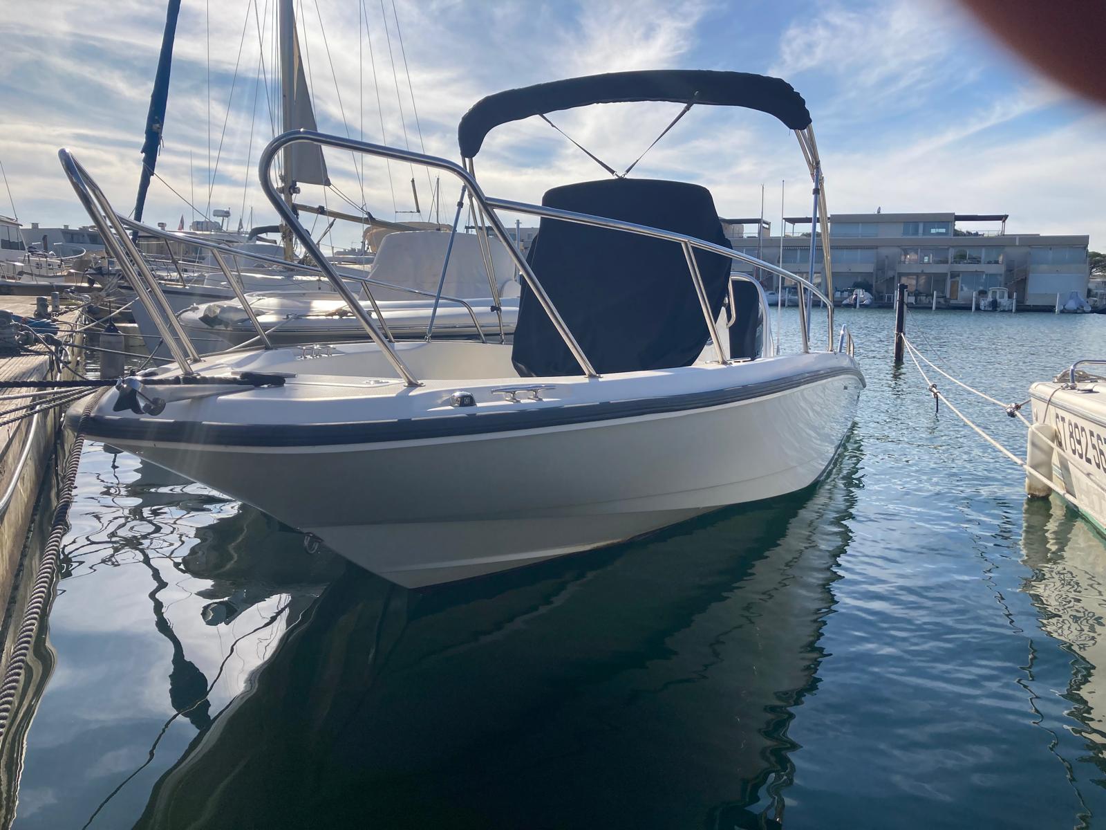boston whaler 230 dauntless