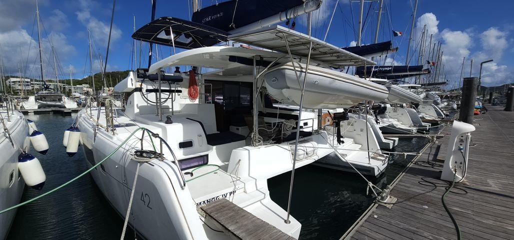 lagoon 42