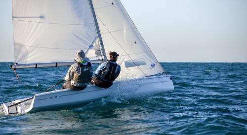 Beneteau first 14