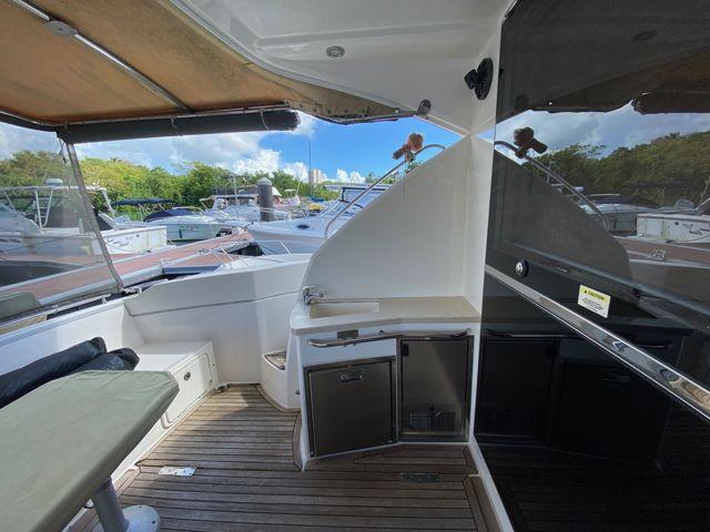 riviera yachts 4400 sport yacht