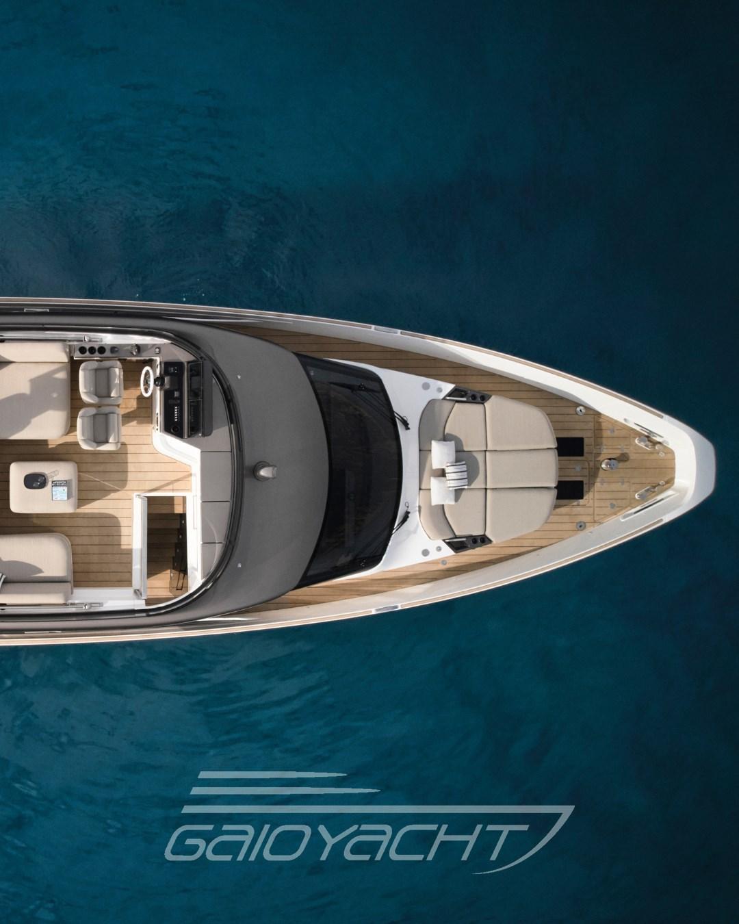 azimut Seadeck 7