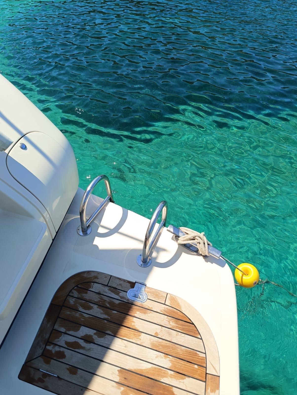 riva Aquarius 54