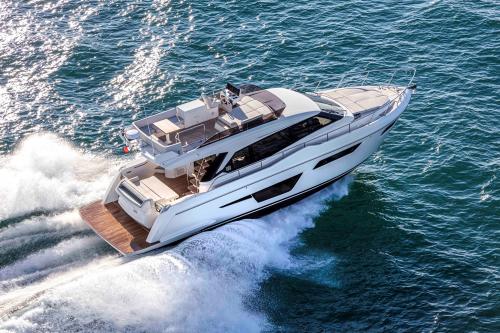 Ferretti yachts 500