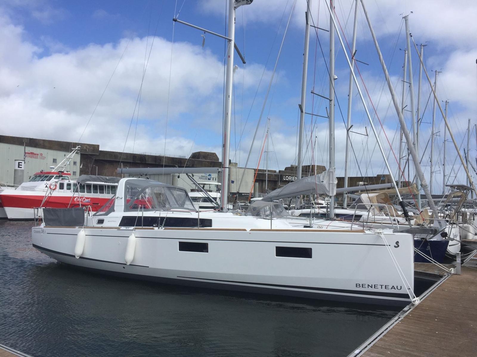 beneteau Oceanis 38.1