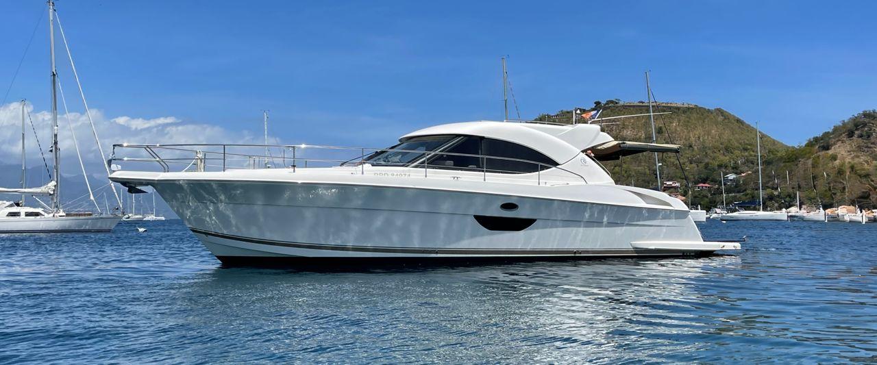 riviera yachts 4400 sport yacht