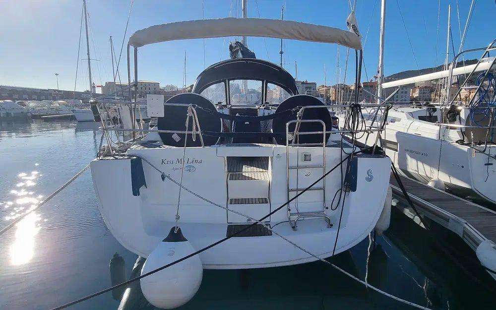 beneteau Oceanis 43
