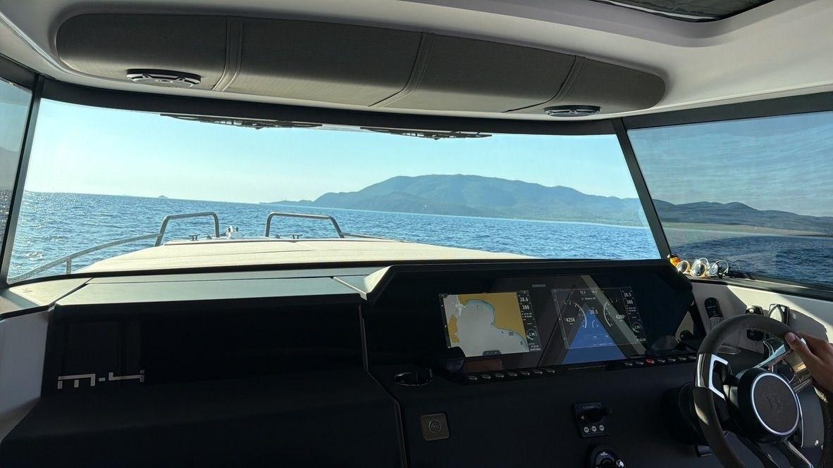 axopar 37 xc cross cabin