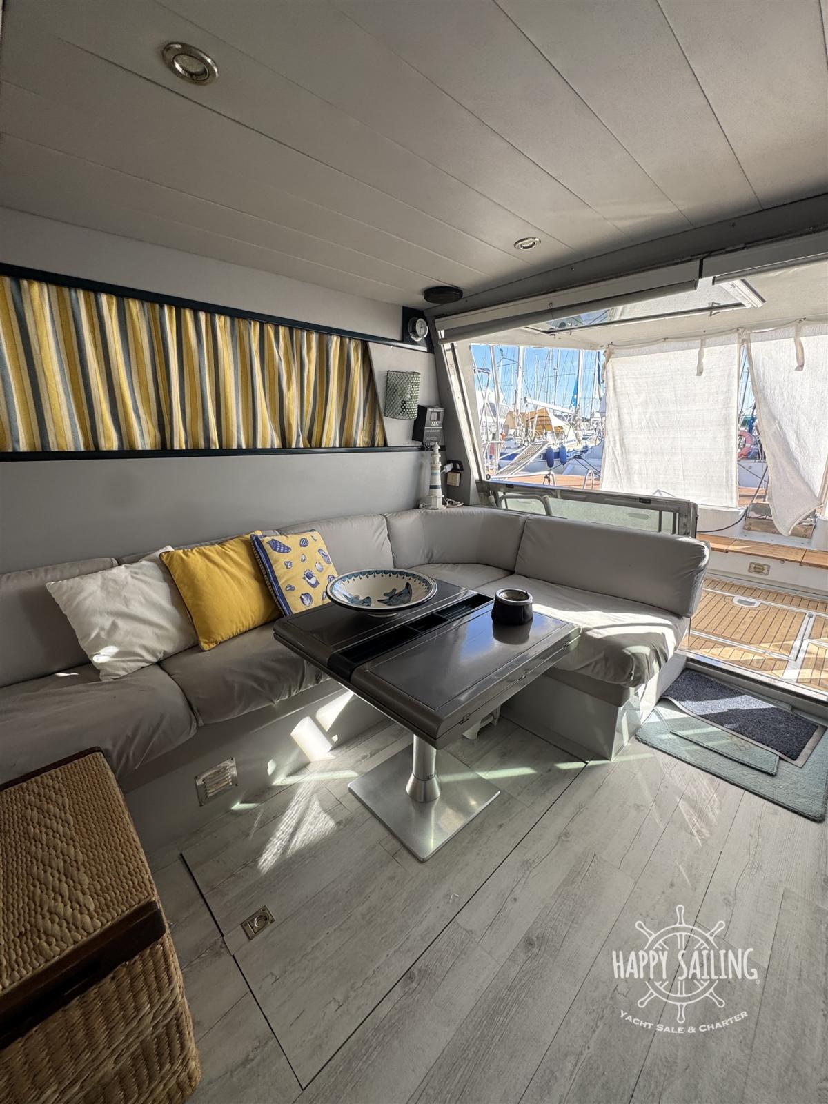 ferretti yachts Altura 39