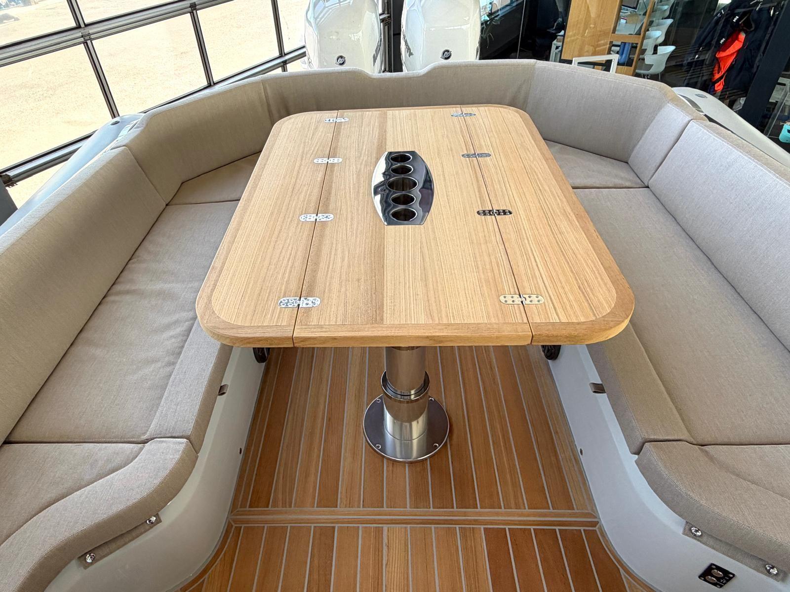 sacs Strider 11 open back