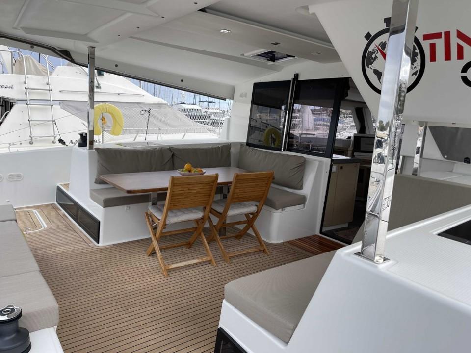 fountaine pajot Lucia 40