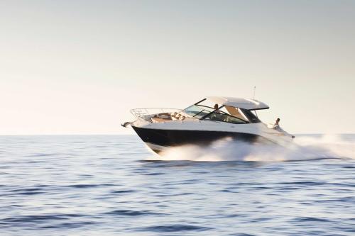 Sea ray sundancer 320