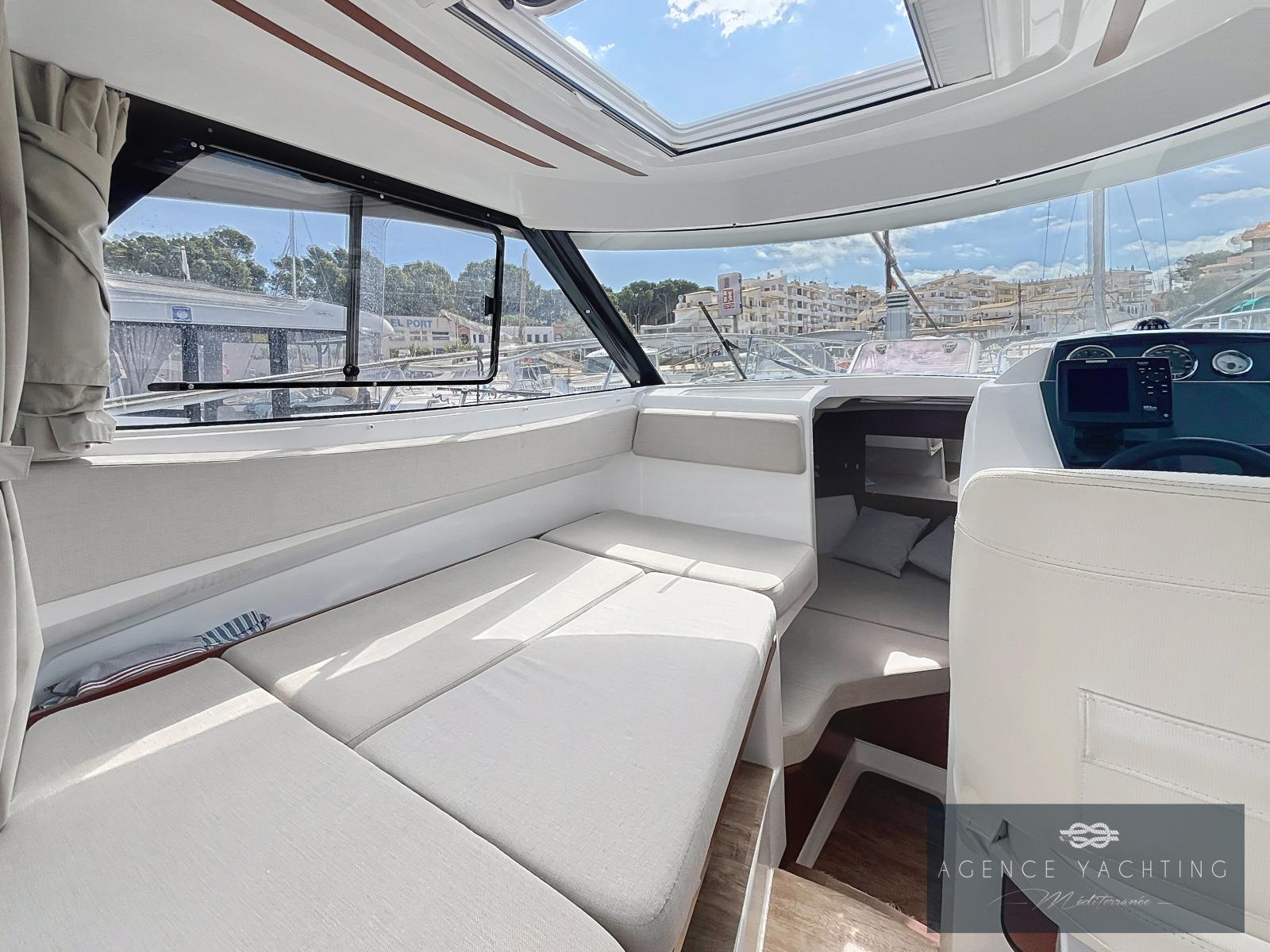 beneteau Antares 780