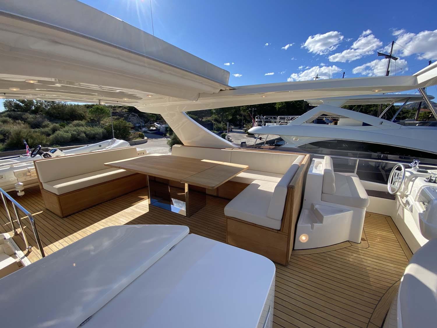 ferretti yachts 780