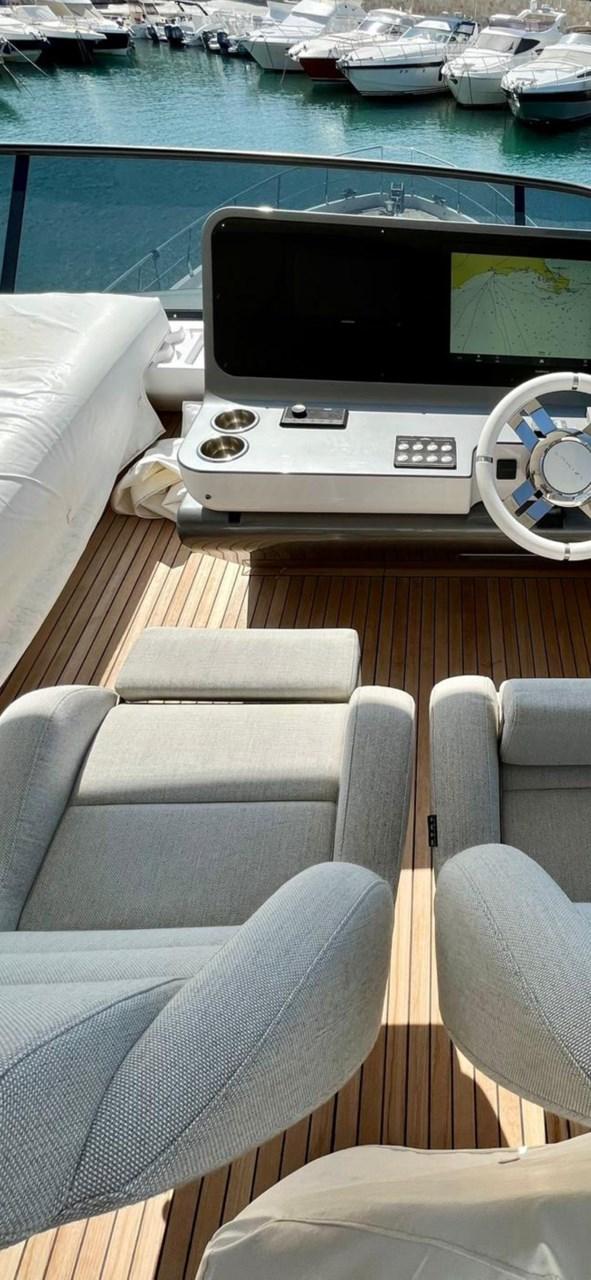 azimut 68 flybridge my 2022