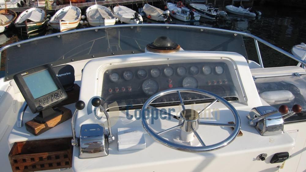 bertram yacht 37' convertible