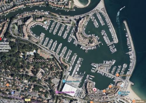 Place de port cogolin